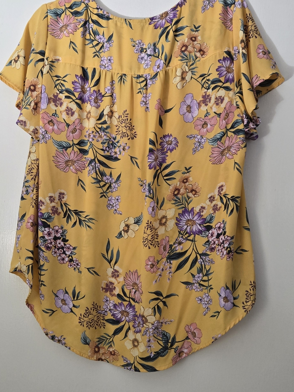 torrid Yellow Floral V-Neck Short Sleeve Blouse - Picture 4 of 7